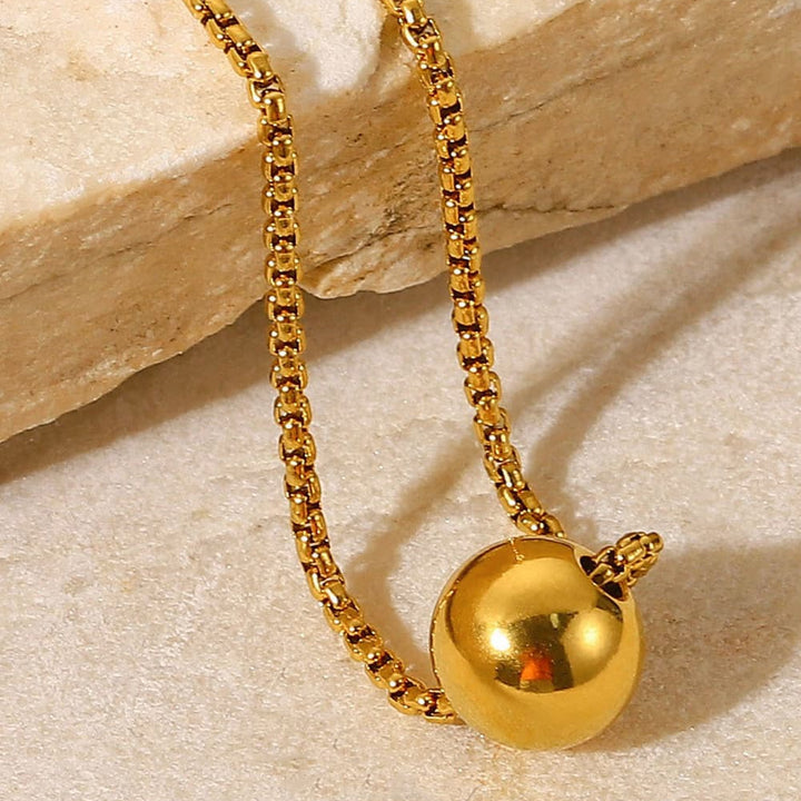 18K Gold-Plated Round Shape Pendant Necklace